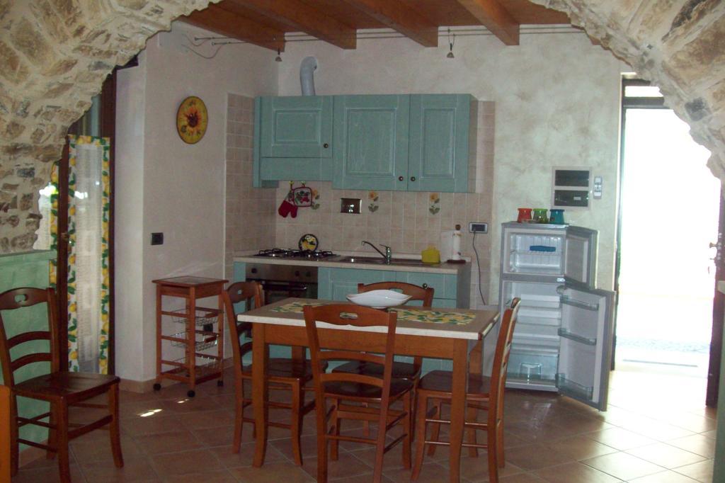 Il Nido Delle Rondini Villa Testico Exterior photo